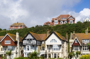 UK House Price Growth Slows to Pace Not Seen in Four Years UK House Price Growth Slows to Pace Not Seen in Four Years